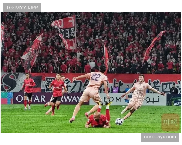 新赛季足球战况火热:豪门新阵容强势出击,新星闪耀赛场 新赛季足球战况火热:豪门新阵容强势出击,新星闪耀赛场