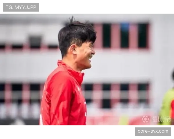 金玟哉强势表现助球队登顶新高，亚洲足球新偶像崛起引关注